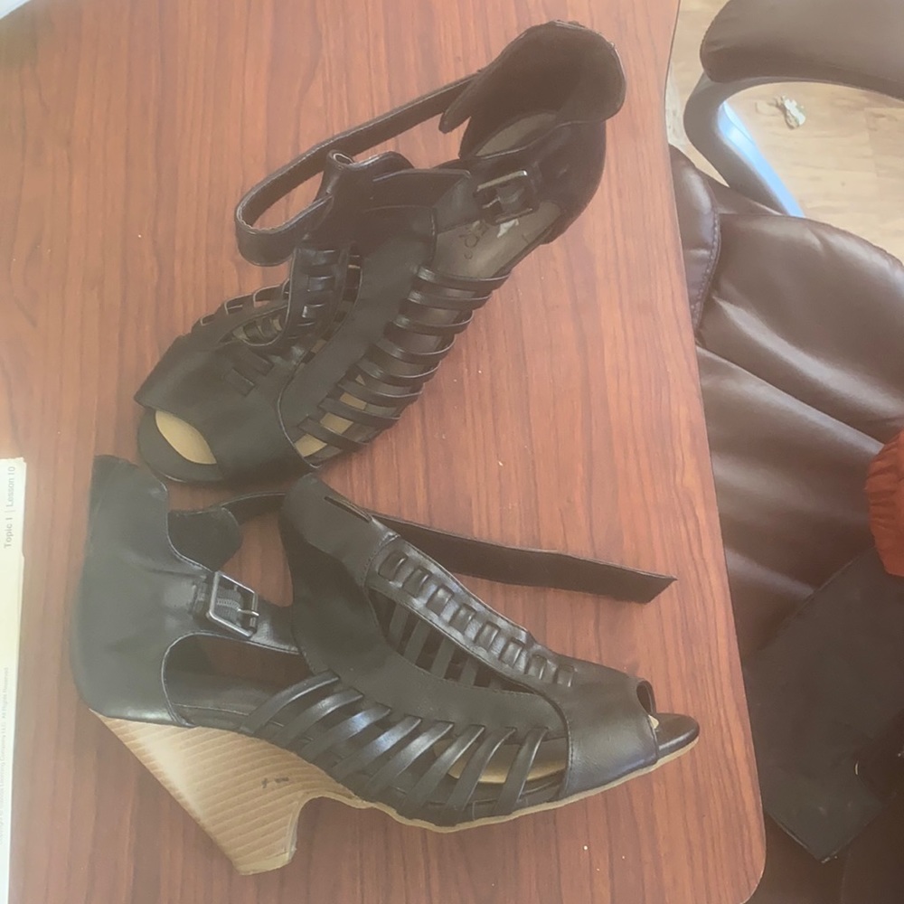 Bumper heels size 8.5